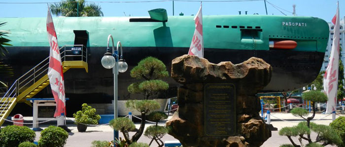 Submarine monument